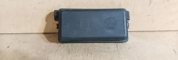Mini One - Cooper R50 - 53 Fuse box cover 148079306 13658610 69535
