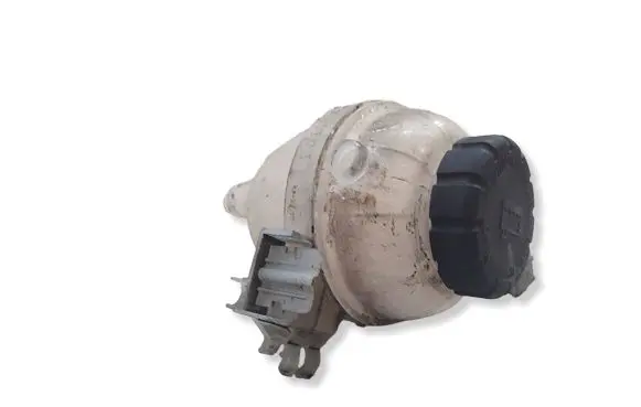 Mercedes-Benz C W205 Coolant expansion tank/reservoir A2225000549