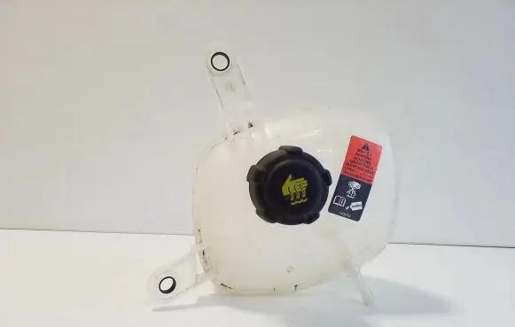 Nissan Qashqai J12 Coolant expansion tank/reservoir