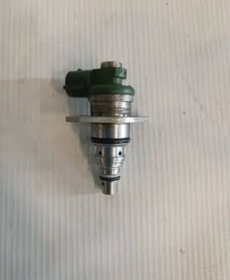 Nissan Juke I F15 Fuel pressure regulator 0967100130