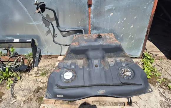 Mercedes-Benz S W221 Fuel tank A2214700041