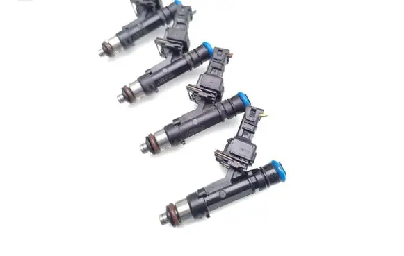 Opel Meriva B Fuel injectors set 0280158205 0280151267 55577580