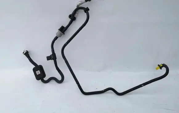 Volkswagen Golf VIII Fuel line pipe 05C133352AD