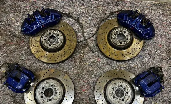 BMW M5 F90 Brake discs and calipers set