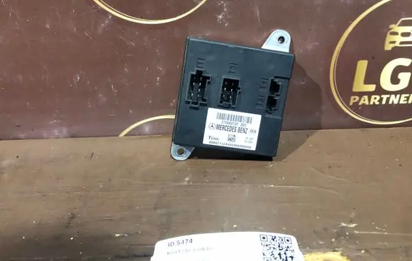 Mercedes-Benz E W211 Comfort/convenience module 2115452132