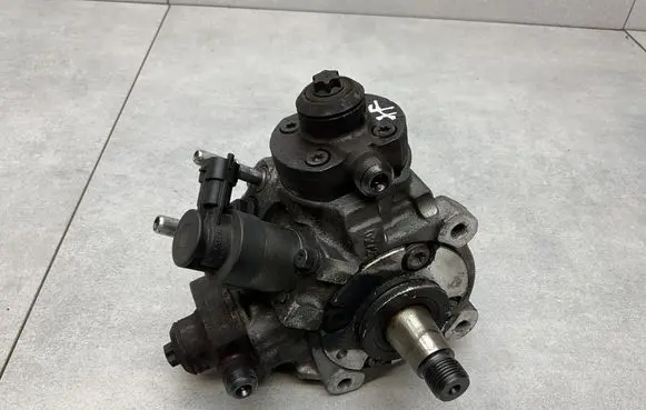 Fuel injection high pressure pump