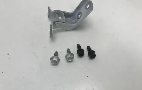 Hyundai i20 (BC3 BI3) Front door upper hinge
