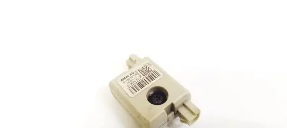 BMW 5 F10 F11 Antenna control unit 911826206 28213319