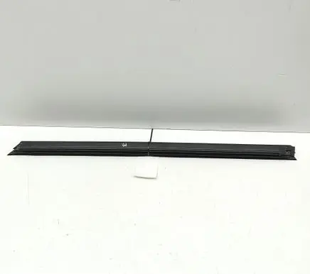 BMW XM Door glass trim 9451254