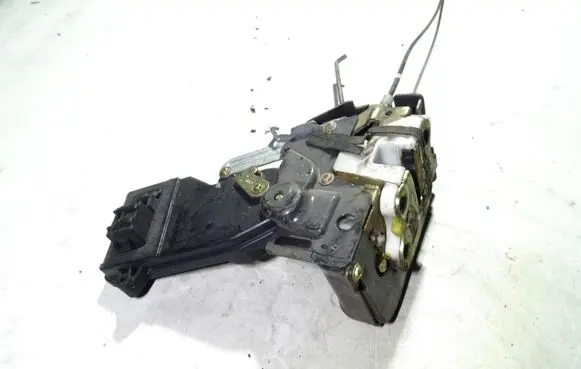 Mazda 6 Front door lock