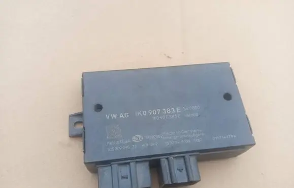 Volkswagen Golf V Tow bar trailer control unit/module 1K0907383E 5DS00999522