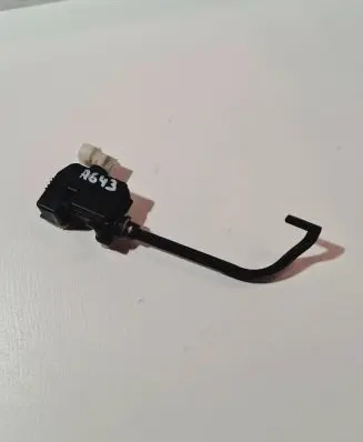 Fuel tank cap lock motor