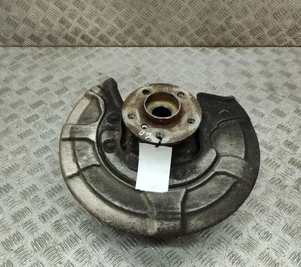 BMW X7 G07 Rear wheel hub 6876654