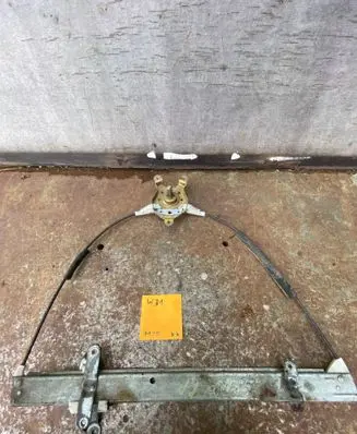 Nissan Sunny Front door manual window regulator 