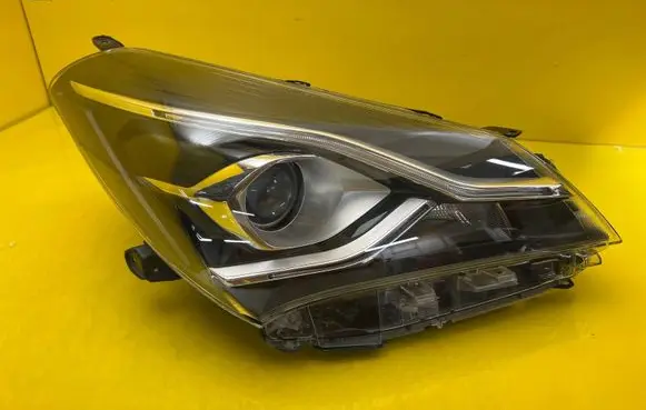 Toyota Yaris Headlight/headlamp YarisIII