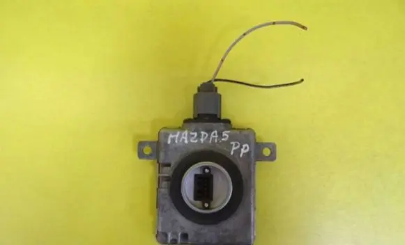 Mazda 5 Voltage converter/converter module W3T15671