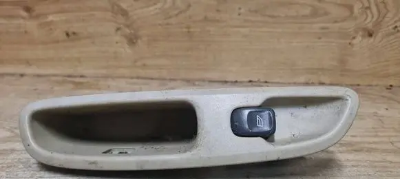 Volvo S60 Electric window control switch 8685288