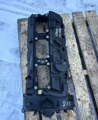 BMW 5 GT F07 Rocker cam cover 