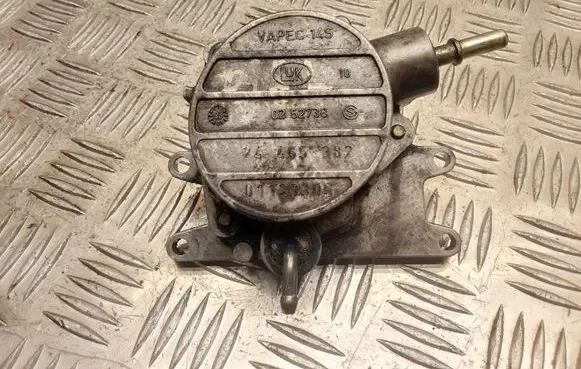 Opel Vectra C Vacuum pump 24465382