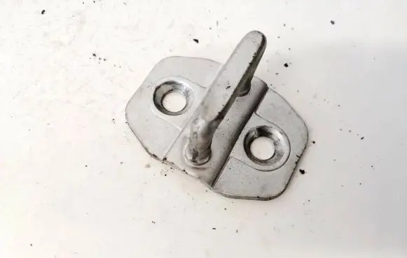 Mercedes-Benz C W204 Front door lock loop/hook striker 11000049b