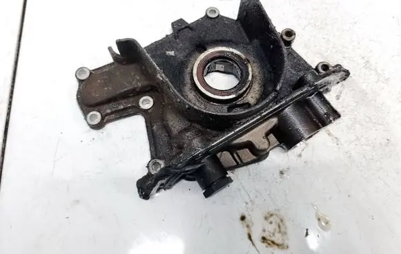 Opel Astra H Oil pump 37018201