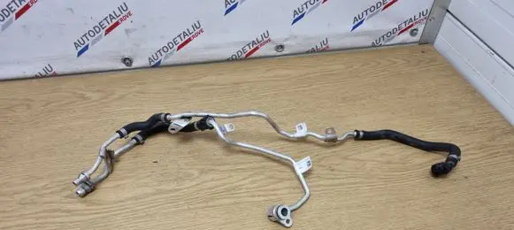 BMW 3 F30 F35 F31 Engine coolant pipe/hose 8579226
