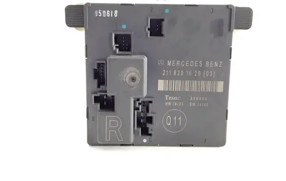 Mercedes-Benz E W211 Door control unit/module 2118201626