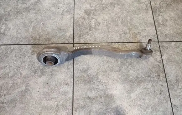 Mercedes-Benz S W221 Front lower control arm/wishbone A2213306311