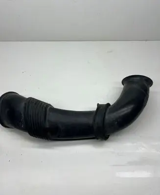 Porsche Cayenne (9PA) Air intake duct part 7L5129752 7L5129609