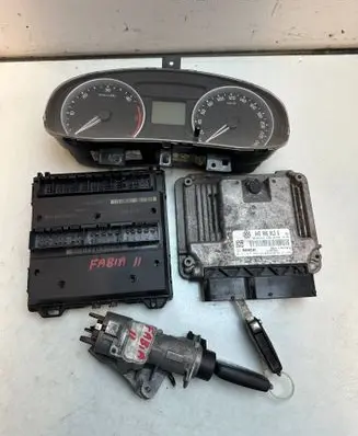Skoda Fabia Mk2 (5J) Engine control unit/module 045906013Q 045906013E 0281015049