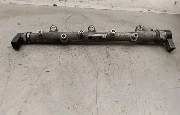 BMW X3 E83 Fuel main line pipe 0445214030 7787164 0281002497