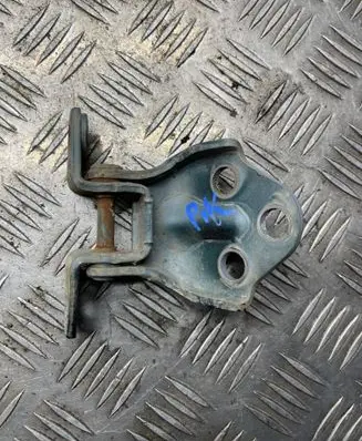 Mitsubishi Pajero Front door hinges set 