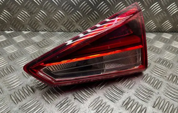 Seat Arona Tailgate rear/tail lights 6F9945308D RE2895000101 E28950001