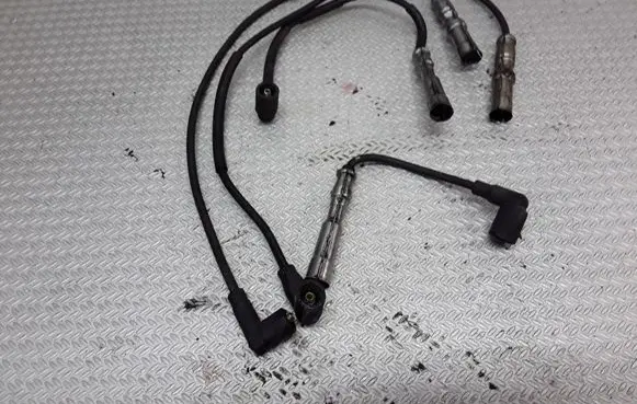 Volkswagen Touran I Ignition plug leads 06A035255C