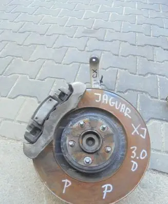 Jaguar XJ X351 Front wheel hub spindle knuckle