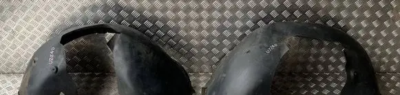 Front wheel arch liner splash guards