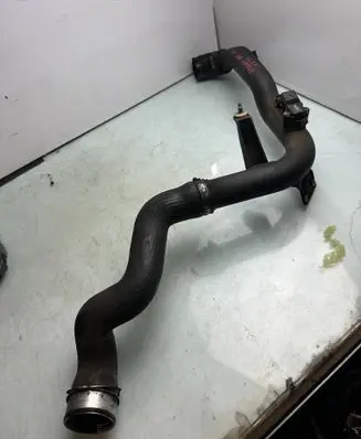 Volkswagen PASSAT B5 Intercooler hose/pipe 8D0145840S 8E0145762C