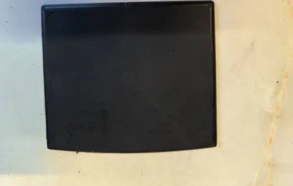 Volkswagen Touareg I Glove box pad 7L6864477 P0090880 SR0484704