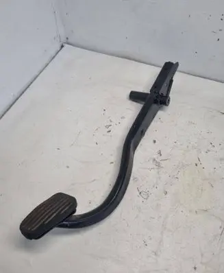 Volvo S60 Brake pedal
