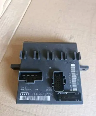 Audi A4 S4 B7 8E 8H Comfort/convenience module 8E0907279N