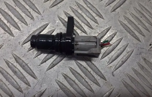 Toyota Avensis T270 Camshaft speed sensor 