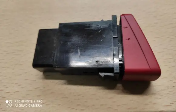 Hyundai Tucson LM Hazard light switch 937902E000