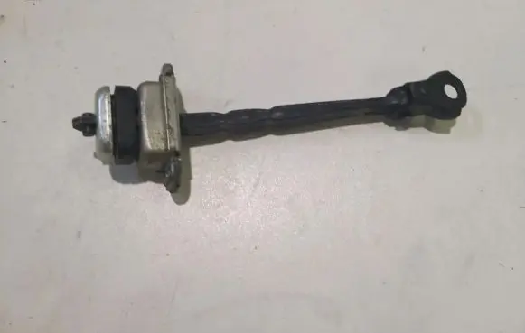 Honda CR-V Rear door check strap stopper