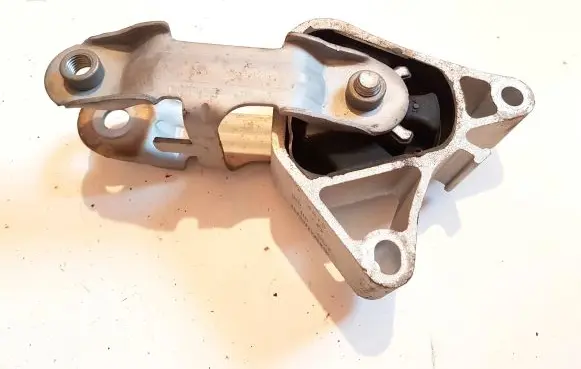 Mercedes-Benz GLA W156 Engine mount bracket A2462400809