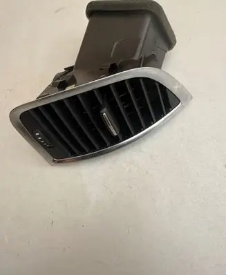 Audi Q7 4L Dashboard side air vent grill/cover trim 4L0820902