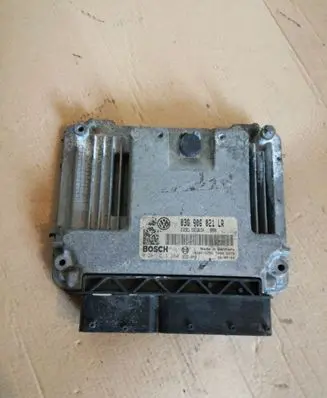 Volkswagen PASSAT B6 Engine control unit/module 03G906021LR 0281013260