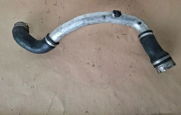 BMW 7 E65 E66 Intercooler hose/pipe 7795413 7795412