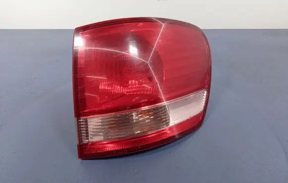 Toyota Avensis Verso Rear/tail lights
