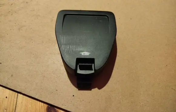 Audi A6 S6 C8 4K Hazard Warning Triangle Mounting Bracket 4N0860285