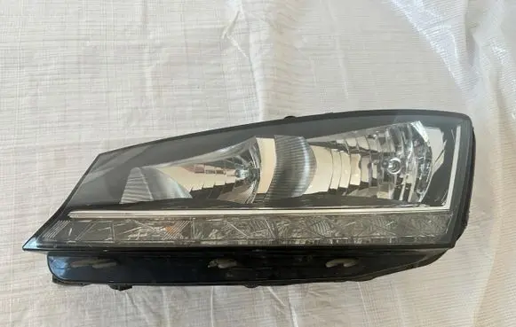 Skoda Fabia Mk3 (NJ) Headlight/headlamp 6V1941015D